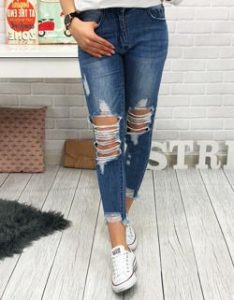jeansy damskie z dziurami - przykładowy model